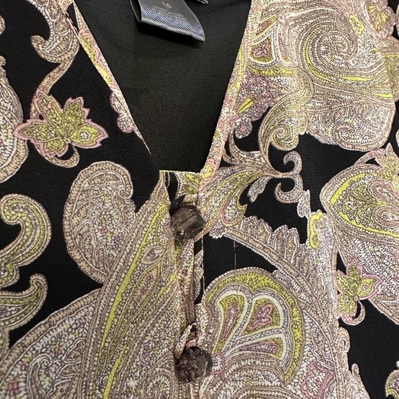 Liz Claiborne Black and Cream Floral Blouse - Picture 6 of 8